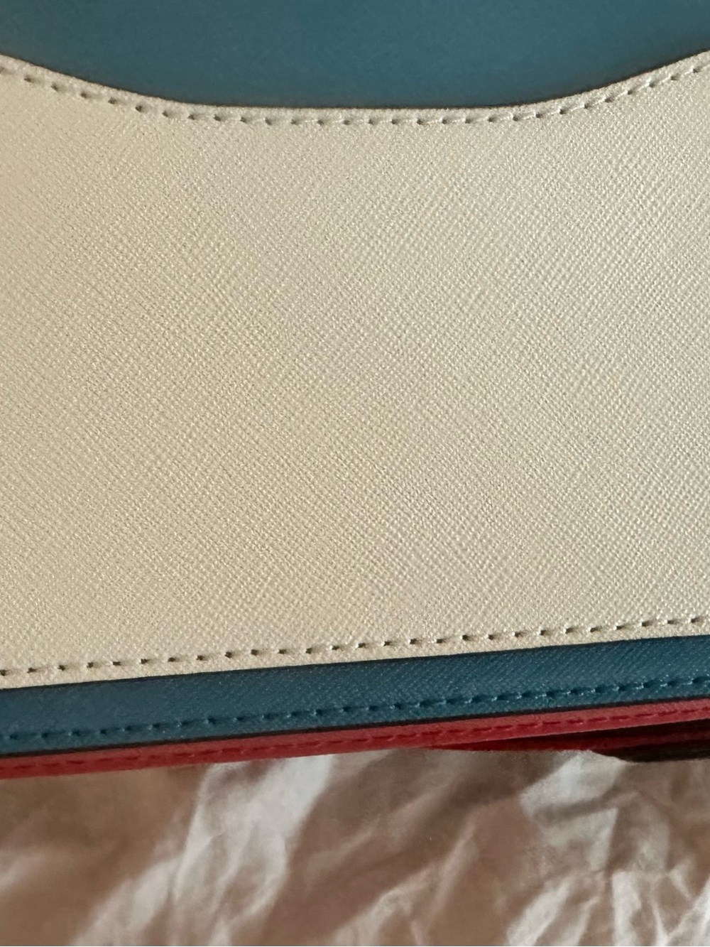 Marc Jacob’s x Peanuts Lucy Saffiano small snapshot camera bag - Picture 7 of 8